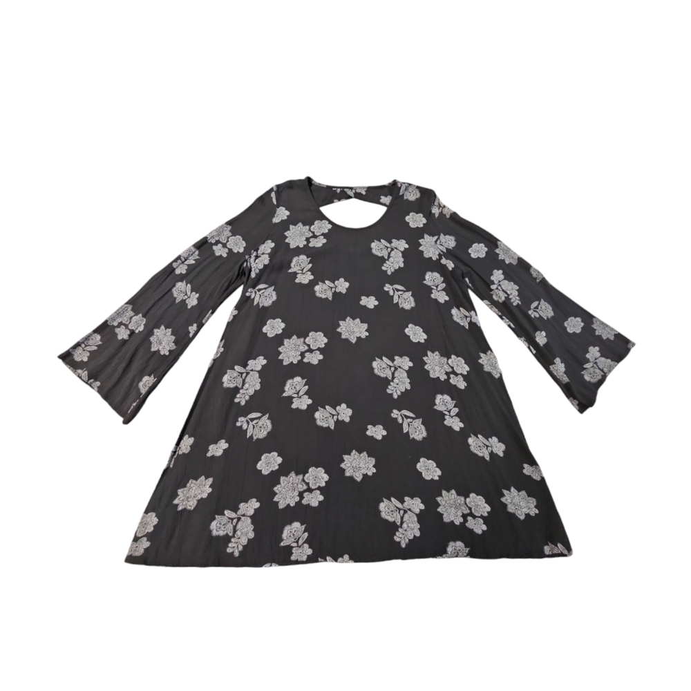Mossimo Women's‎ Black & White Bell Sleeve Dress Size Medium